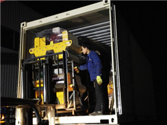 加班發(fā)貨，20臺壓路機出口阿聯(lián)酋