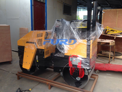 福瑞得機(jī)械2噸座駕壓路機(jī)、手扶雙輪壓路機(jī)準(zhǔn)備包裝及時發(fā)貨