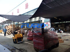 福瑞得機械微動態(tài)--座駕壓路機、手扶壓路機、灌縫機包裝發(fā)貨