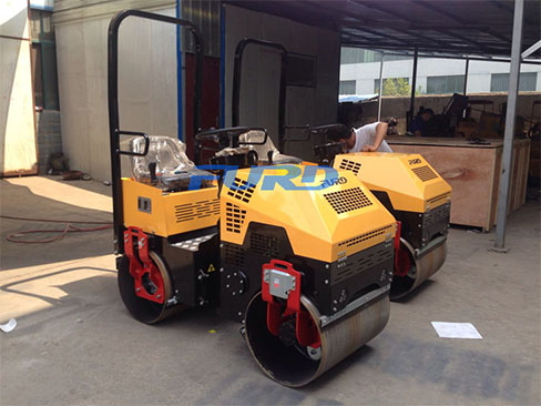 如果座駕壓路機(jī)發(fā)動機(jī)過熱應(yīng)該怎么做？