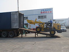 福瑞得機(jī)械2臺(tái)裝載機(jī)和2臺(tái)小挖裝箱出口澳大利亞 福瑞得機(jī)械2臺(tái)裝載機(jī)和2臺(tái)小挖裝箱出口澳大利亞