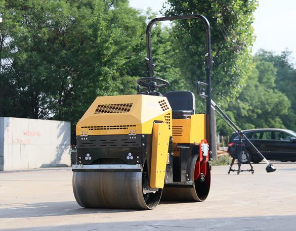 小型壓路機(jī)如何散熱呢？